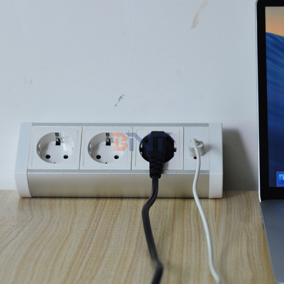 Clampada Boente en el escritorio montaje de escritorio extraíble enchufe de corriente con usb / montaje de la pinza de la mesa enchufe de corriente