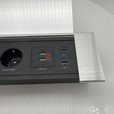 Enchufe multifuncional con USB y cubierta deslizante - Perfecto para escritorios de oficina y estaciones de trabajo
