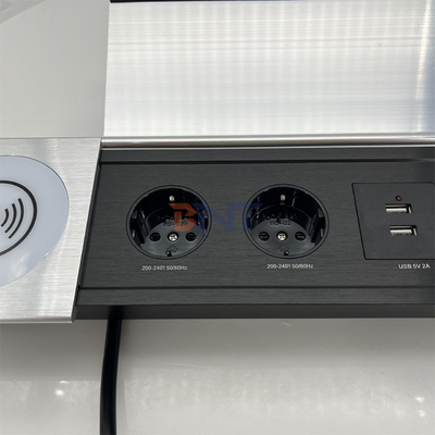 Enchufe multifuncional con USB y cubierta deslizante - Perfecto para escritorios de oficina y estaciones de trabajo