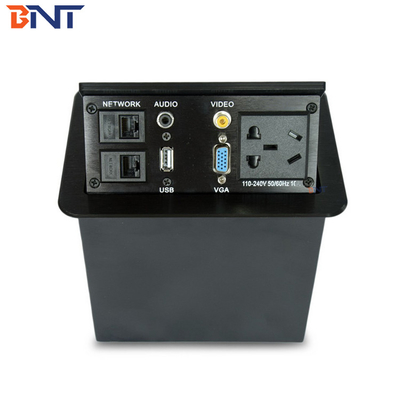 Enchufes eléctricos de escritorio con conexión USB / red / audio 3.5