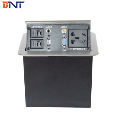 Enchufes eléctricos de escritorio con conexión USB / red / audio 3.5