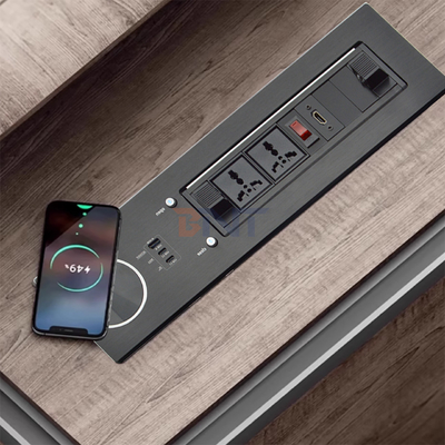 2 Enchufe de mesa de carga rápida universal de 65 W IP44 Nivel 10A Corriente nominal 2 tomas de corriente alterna Estándar de enchufe de la UE para uso de oficina