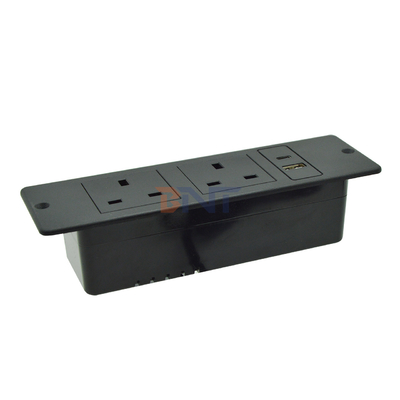 Enchufe de corriente al aire acondicionado de plástico con 2 tomas 1 USB y 1 puerto tipo C 16A de corriente nominal