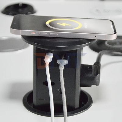 Nuevo ascensor neumático enchufe emergente EE.UU. Reino Unido Universal Cuatro montaje de superficie enchufe de escritorio superior con 15W de carga inalámbrica enchufe emergente
