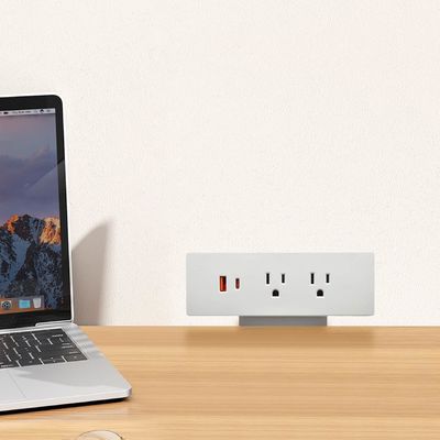 Regleta de alimentación de escritorio con abrazadera multifuncional, 2 enchufes de CA, USB A+C, carga rápida US