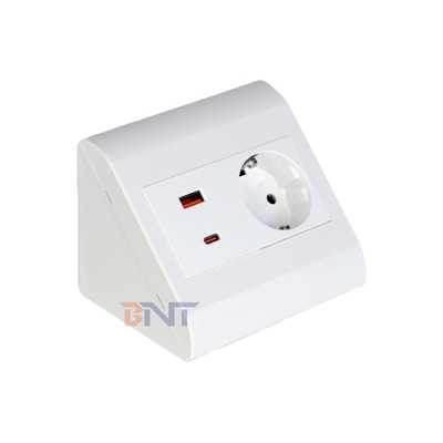 Enchufe de mesa portátil EU para oficina y hogar IP44 con puertos de salida USB A+C para múltiples dispositivos