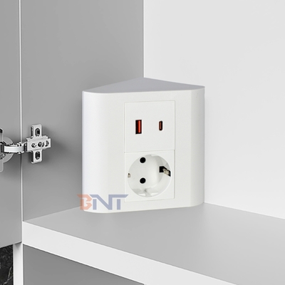 Enchufe de mesa portátil EU para oficina y hogar IP44 con puertos de salida USB A+C para múltiples dispositivos