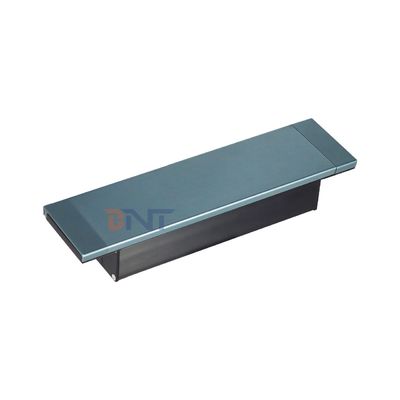 Diseño de una toma de corriente de escritorio con 4 tomas de corriente de EU