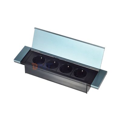 Diseño de una toma de corriente de escritorio con 4 tomas de corriente de EU